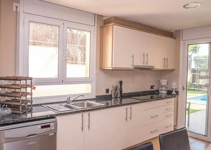 Costa Brava Casa La Bahia, Piscina Privada Шале *